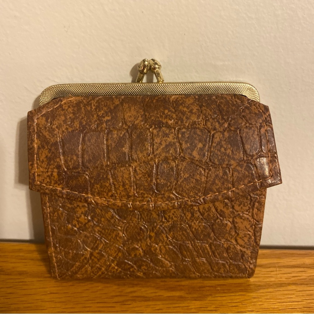 Vintage-Style 1980’s Brown Crocodile Pattern Wallet